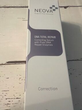 Neova DNA Total Repair Correcting Serum - White & Purple